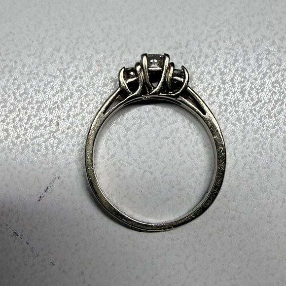 .50 cttw 14k White Gold Women's Ring - Picture 4 of 6